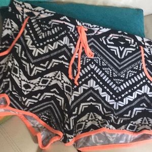 LAST OFFER CAN’T GO LOWER NWOT Draw String Shorts